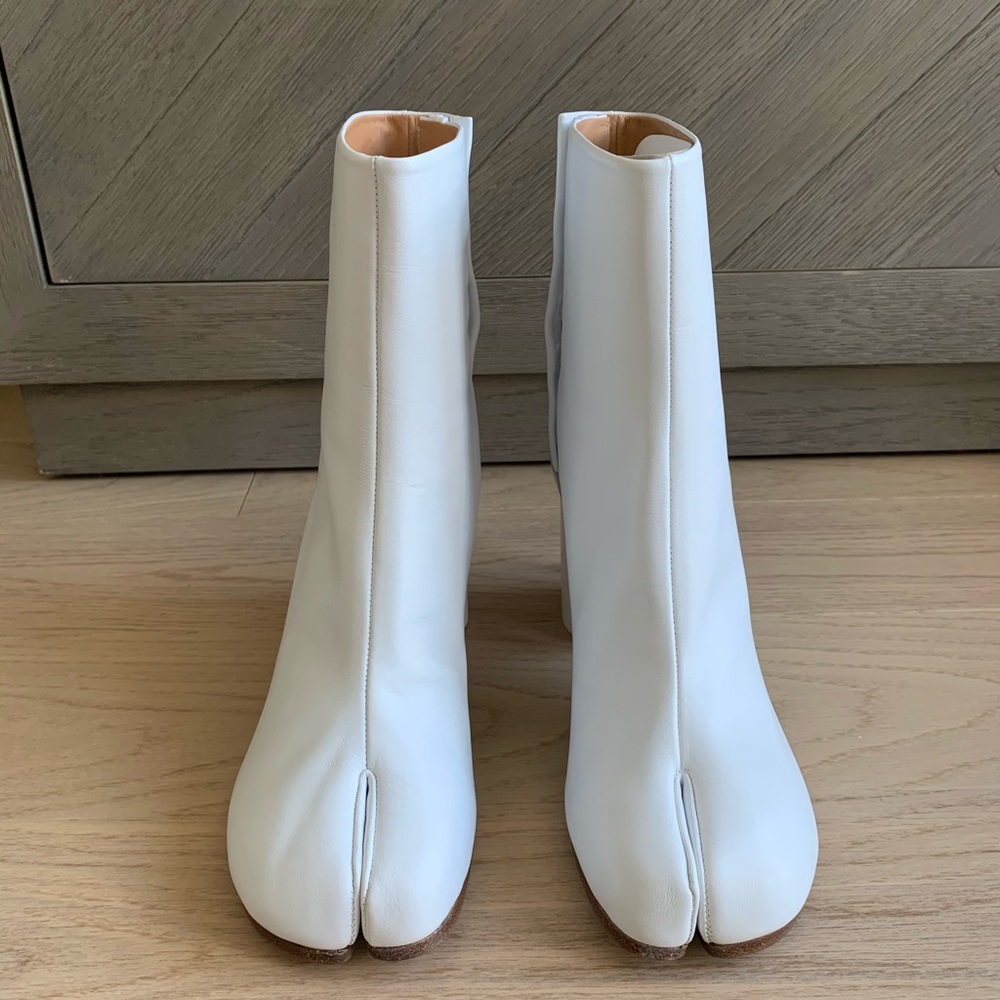 NWT Maison Margiela White Tabi sz41